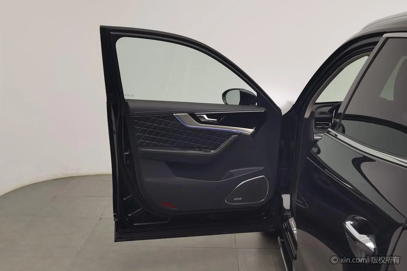 Hongqi HS5 2019 2.0T Smart Connected 4WD