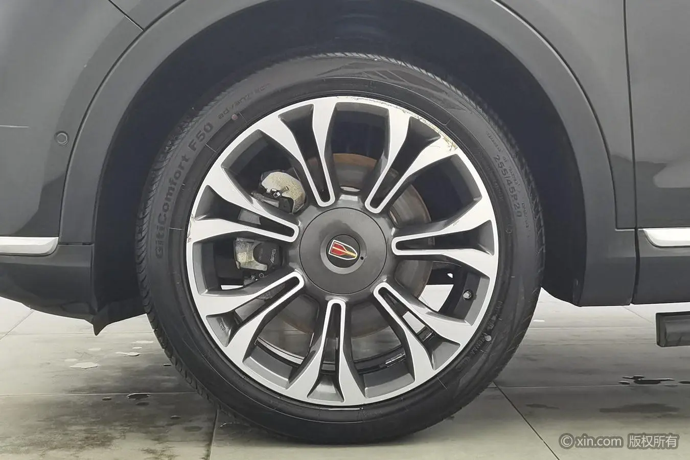Hongqi HS5 2019 2.0T Smart Connected 4WD