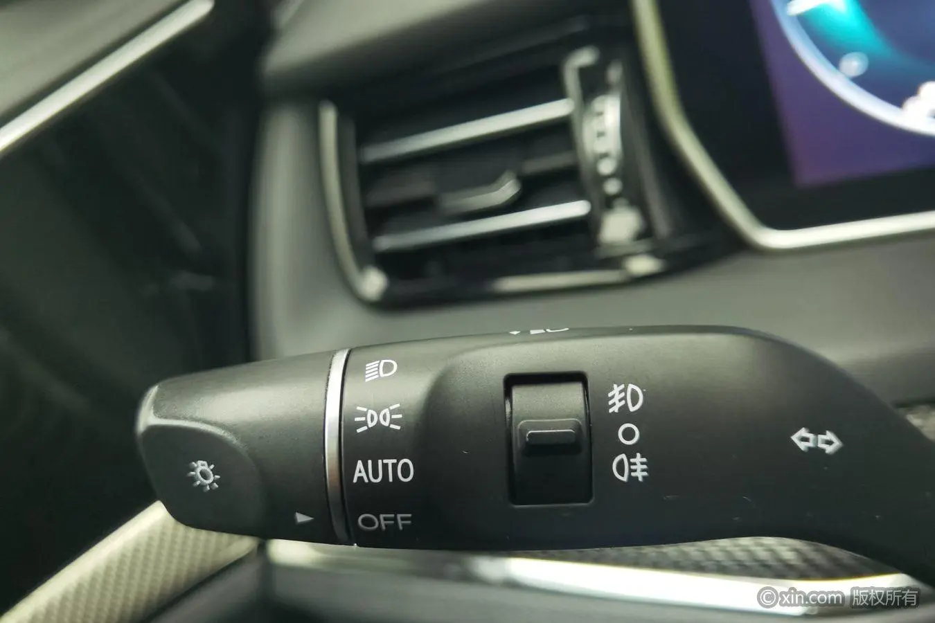 Hongqi HS5 2019 2.0T Smart Connected 4WD