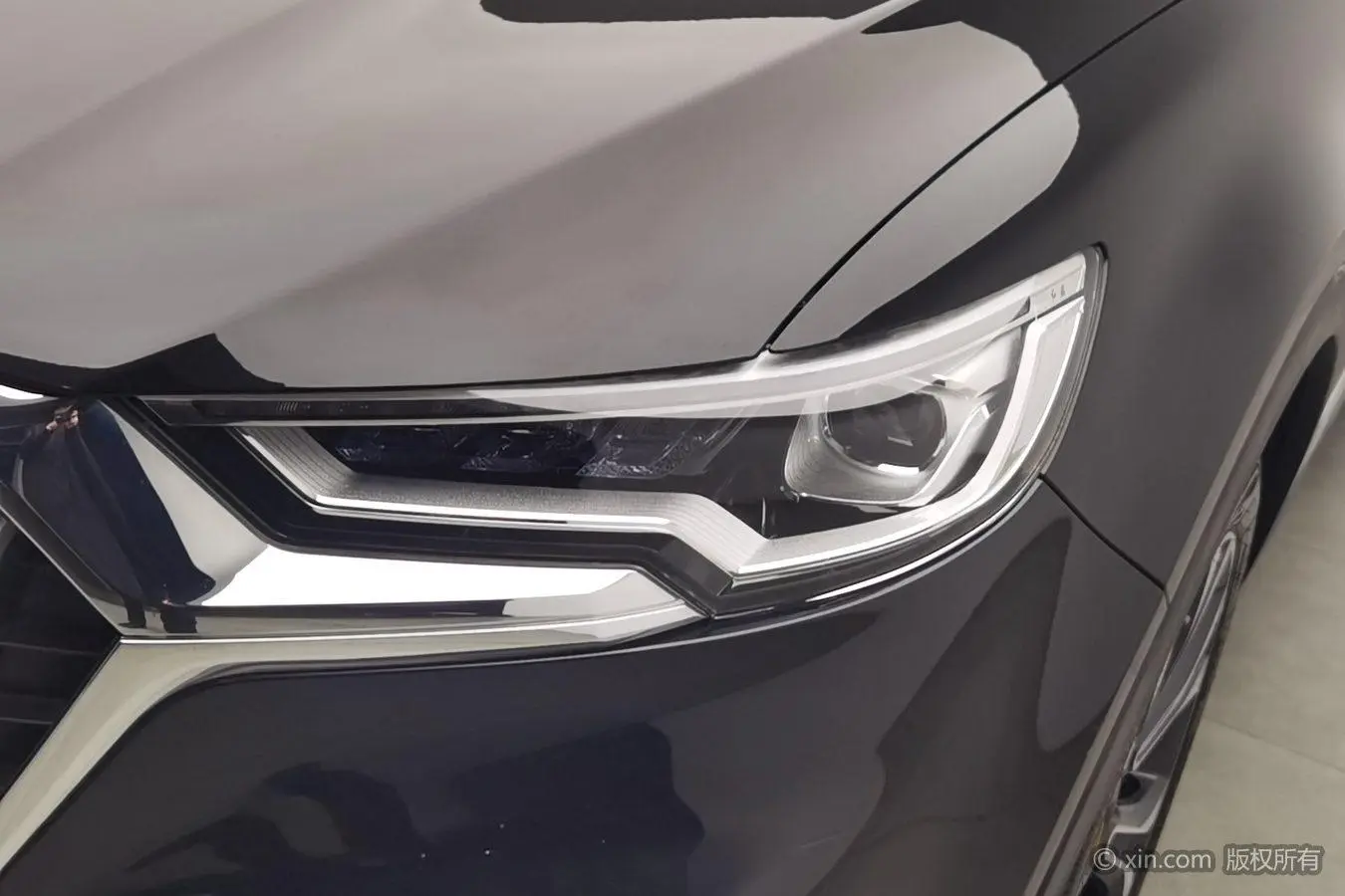 Hongqi HS5 2019 2.0T Smart Connected 4WD