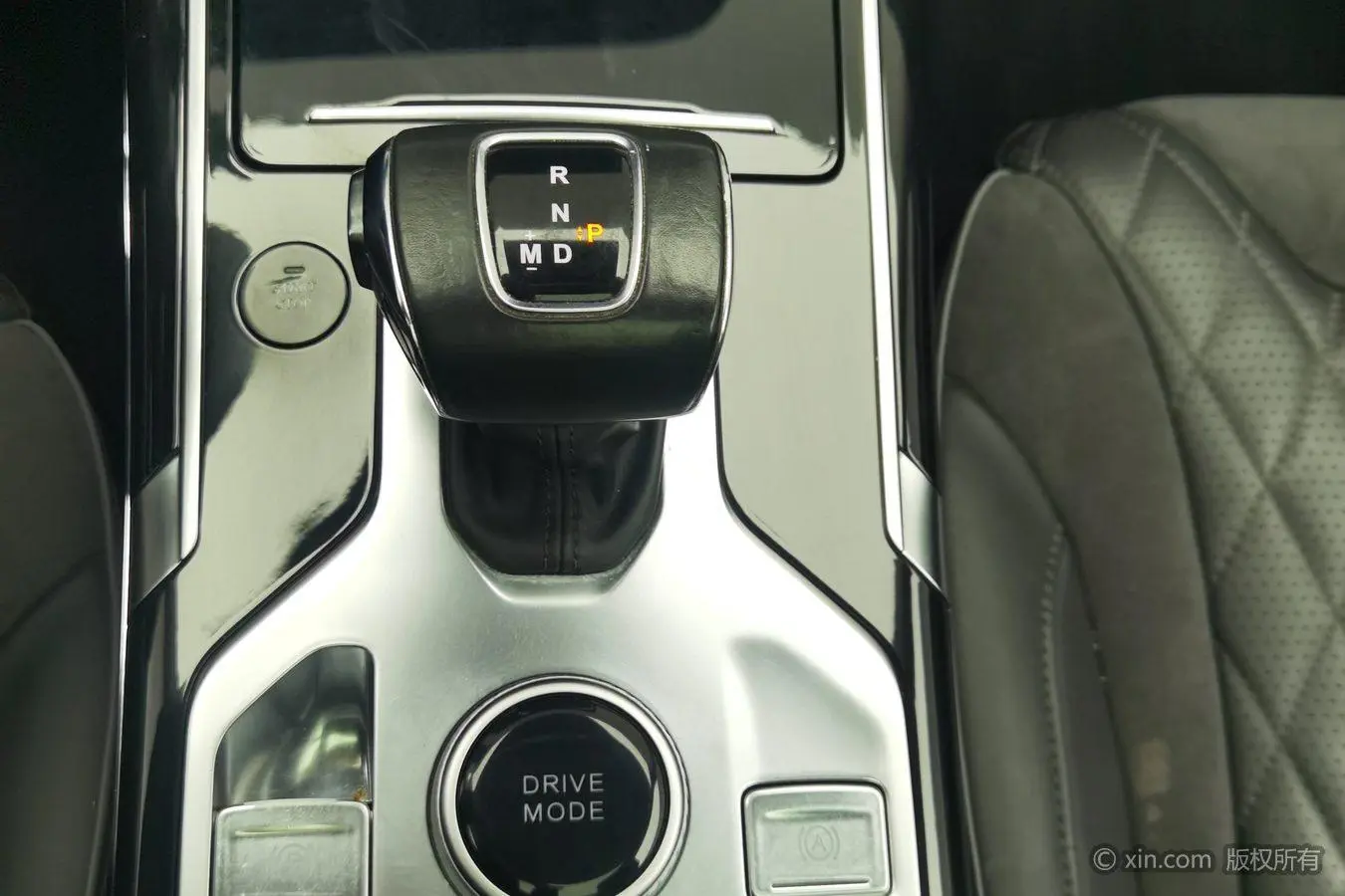 Hongqi HS5 2019 2.0T Smart Connected 4WD