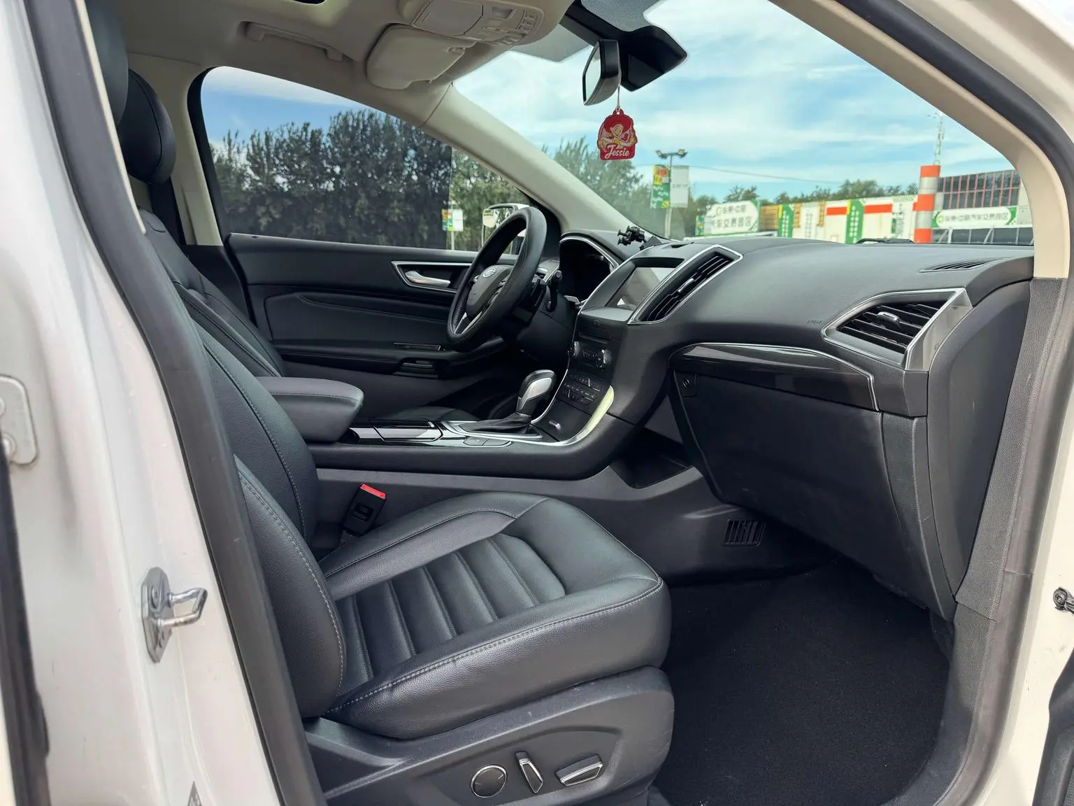 Ford Edge 2018 EcoBoost 245 2WD Sharp Luxury 7 seat China V