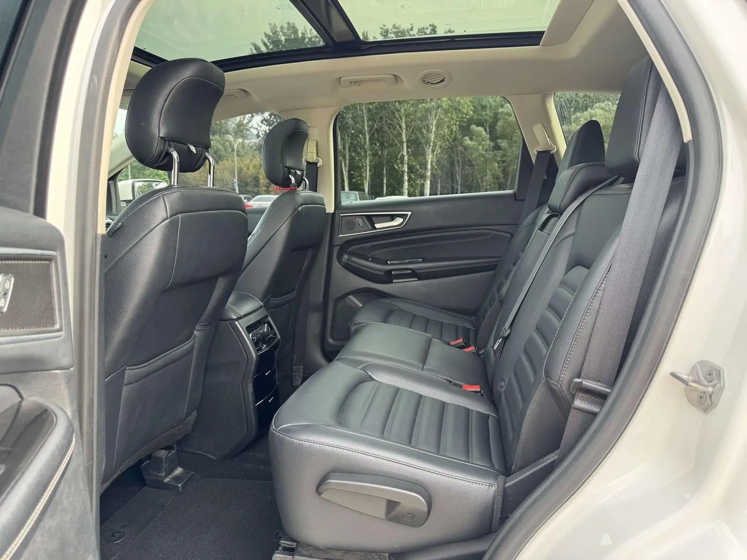 Ford Edge 2018 EcoBoost 245 2WD Sharp Luxury 7 seat China V