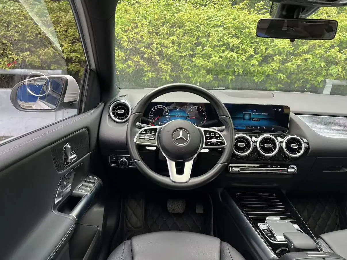 Mercedes-Benz B Class 2020 B 200 Fashion