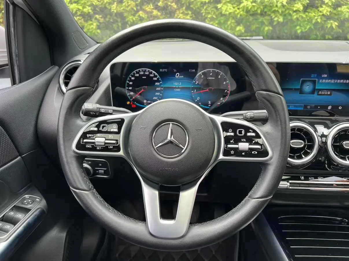 Mercedes-Benz B Class 2020 B 200 Fashion
