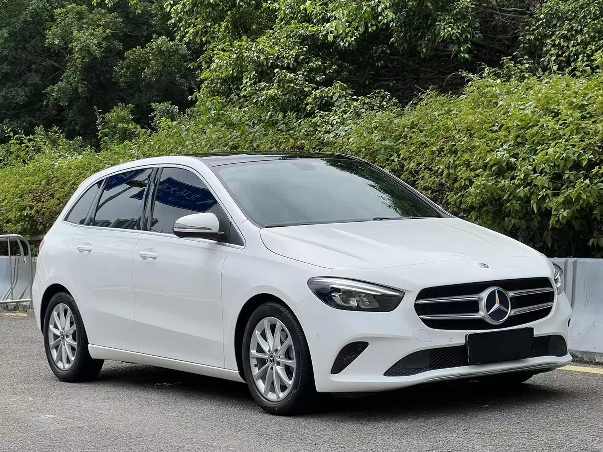 Mercedes-Benz B Class 2020 B 200 Fashion