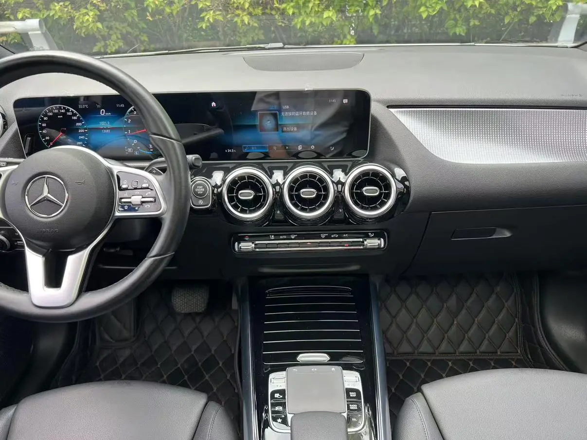 Mercedes-Benz B Class 2020 B 200 Fashion