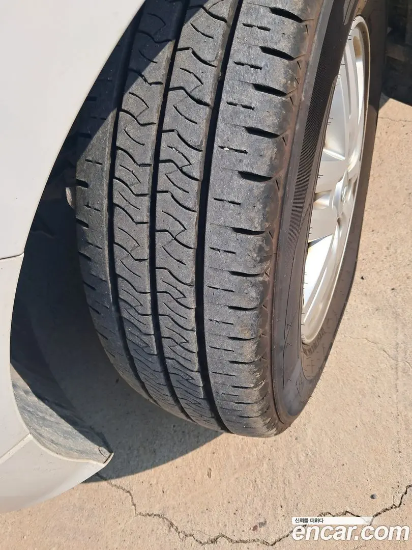 Hyundai Starex Van 3-Seater