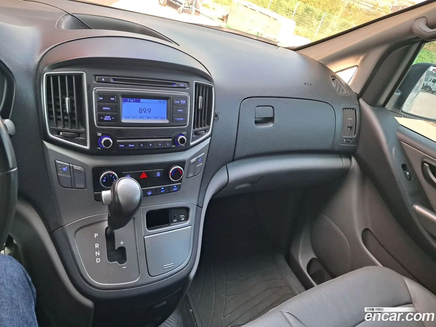 Hyundai Starex Van 3-Seater