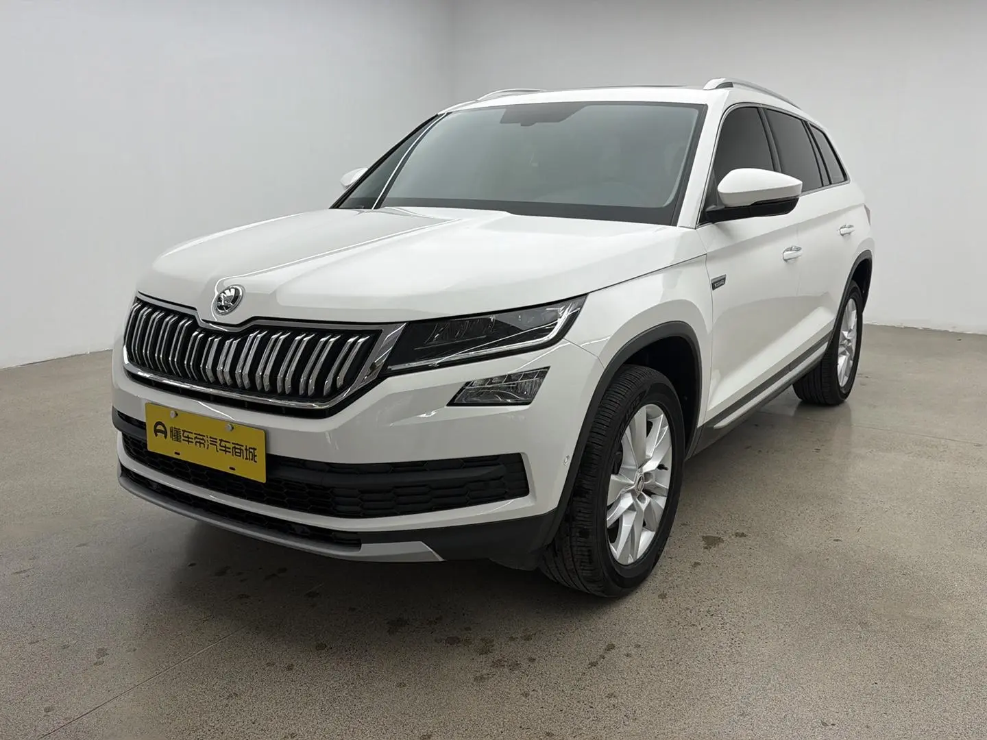 Skoda 2020 TSI330 5 seat 2WD Luxury Premium Enjoy