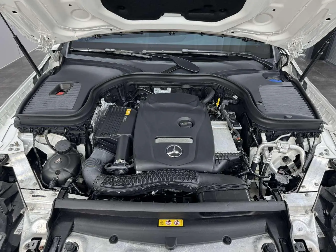 Mercedes-Benz GLC 2019 GLC 260 L 4MATIC Dynamic