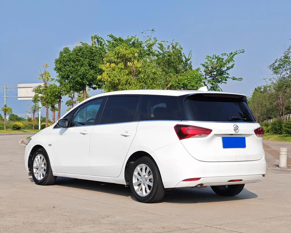 Buick GL6 2018 18T 6 seat Luxury