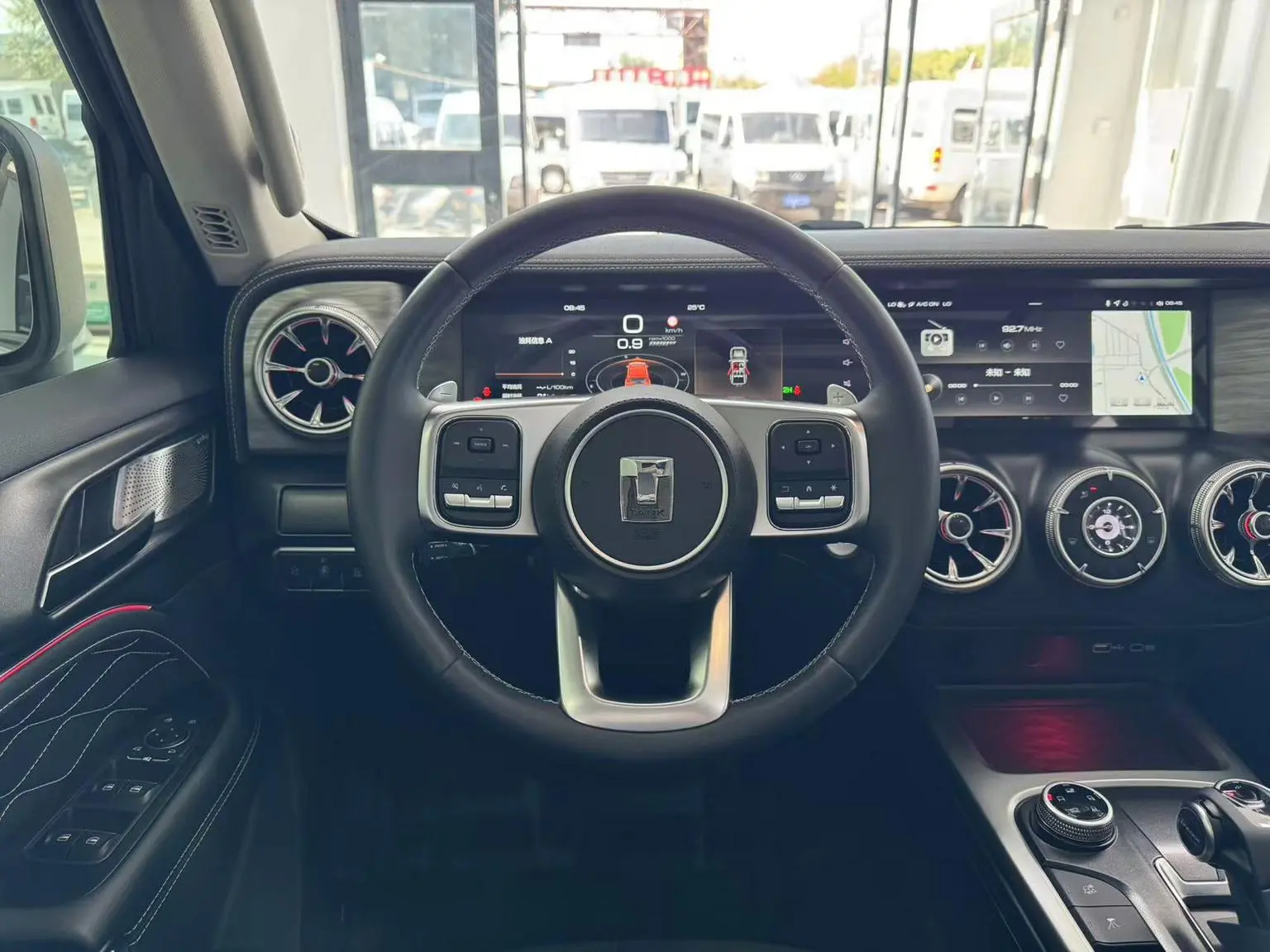 300 2021 2.0T
