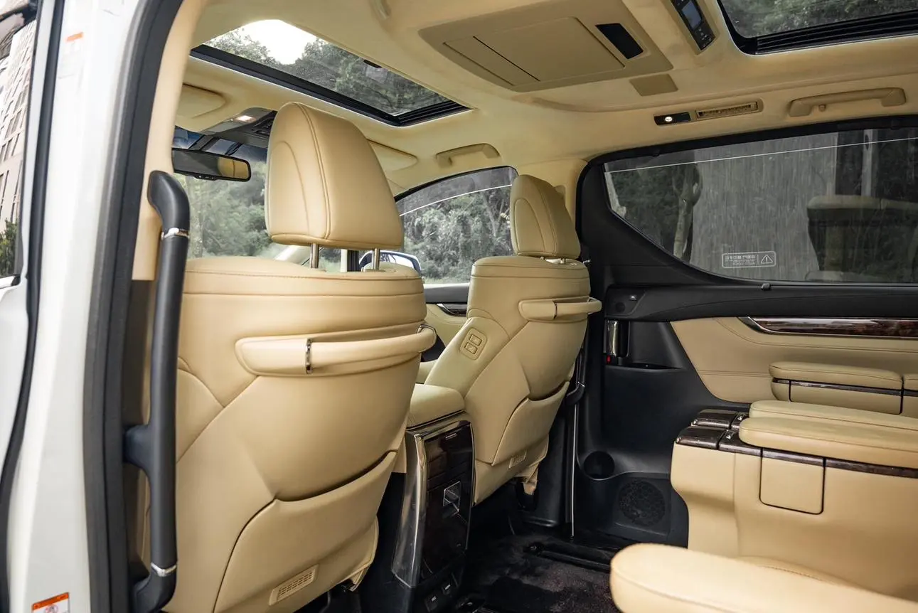 Toyota 2018 Facelift 3.5L Luxury
