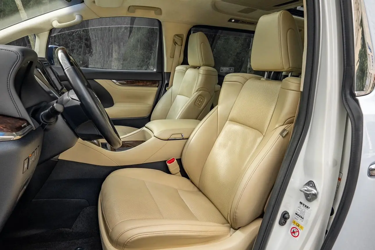 Toyota 2018 Facelift 3.5L Luxury