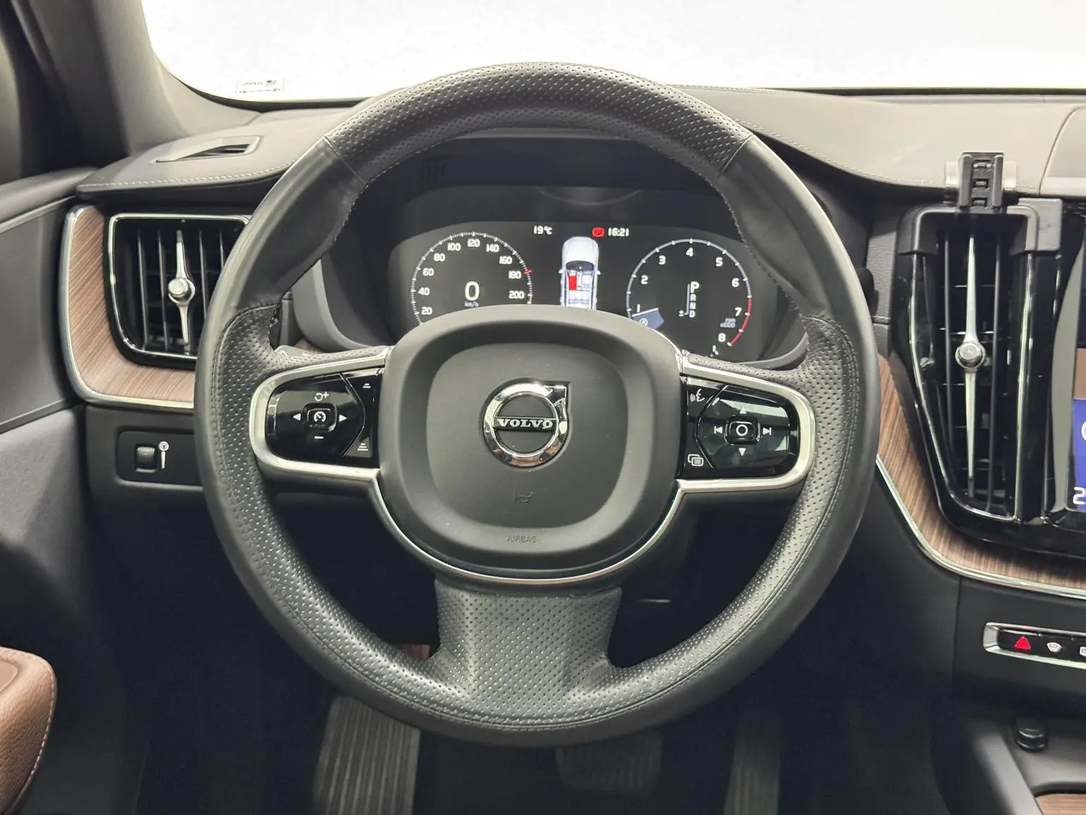 Volvo XC60 2021 T5 4WD Vision Luxury