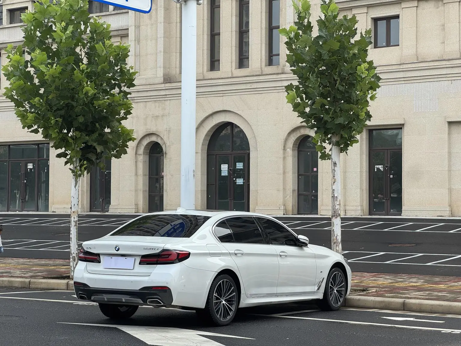 BMW 5 Series 2022 2nd Facelift 530Li Leading M Sport Package