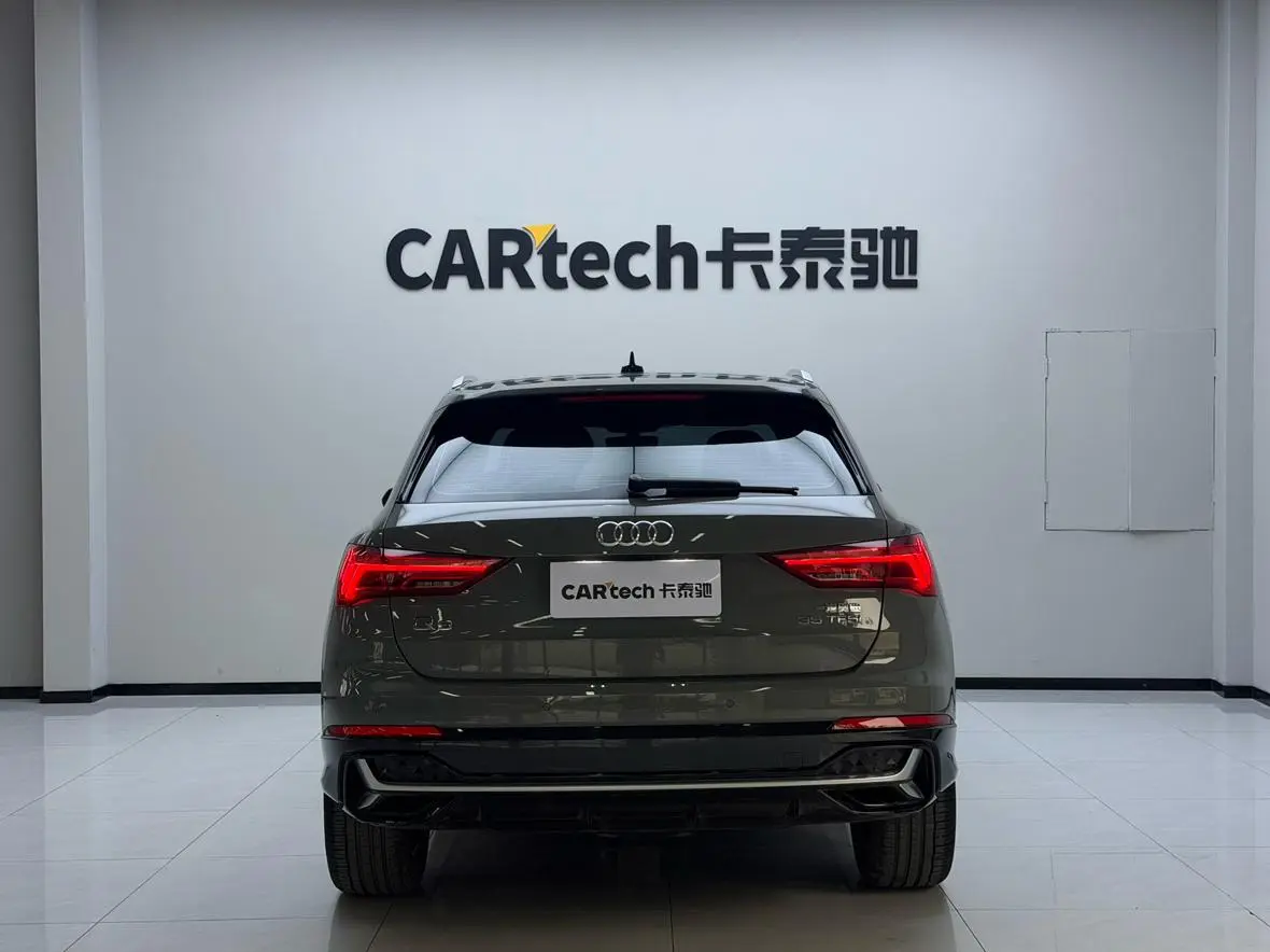 Audi Q3 2024 35 TFSI Dynamic Fashion