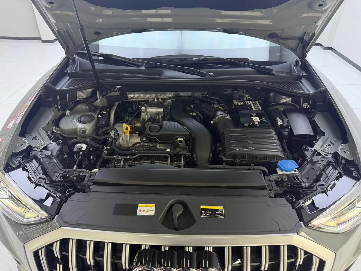 Audi Q3 2024 35 TFSI Dynamic Fashion