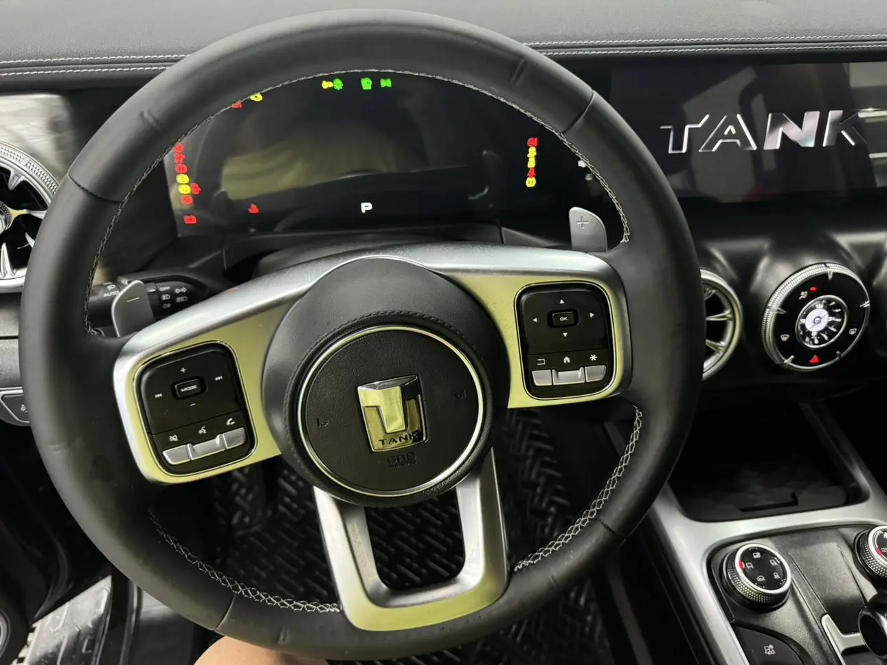 300 2021 2.0T