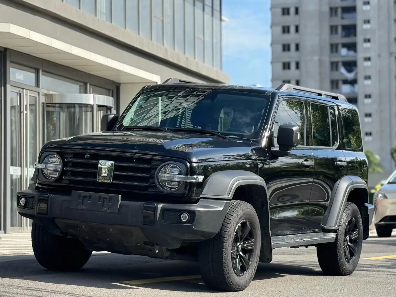 300 2021 2.0T