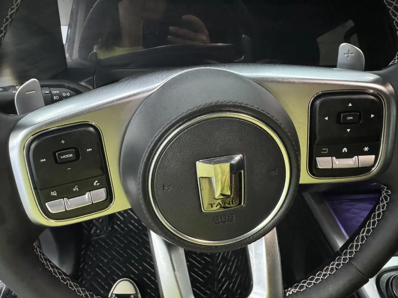 300 2021 2.0T