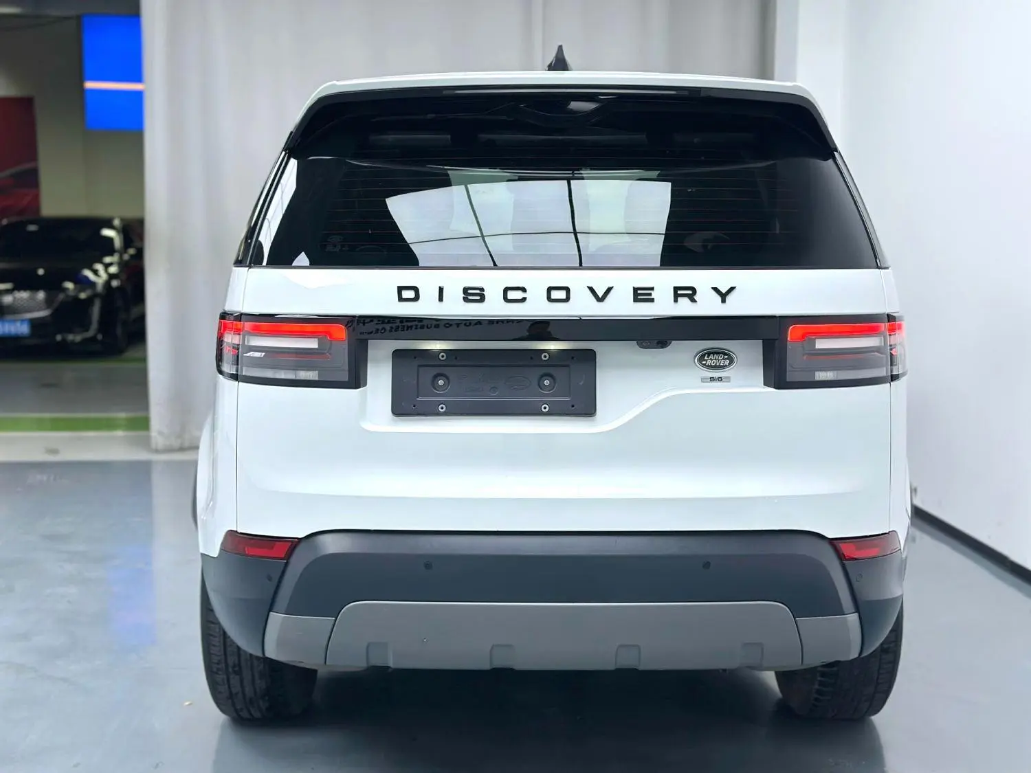 Land Rover Discovery 2019 3.0 V6 SE