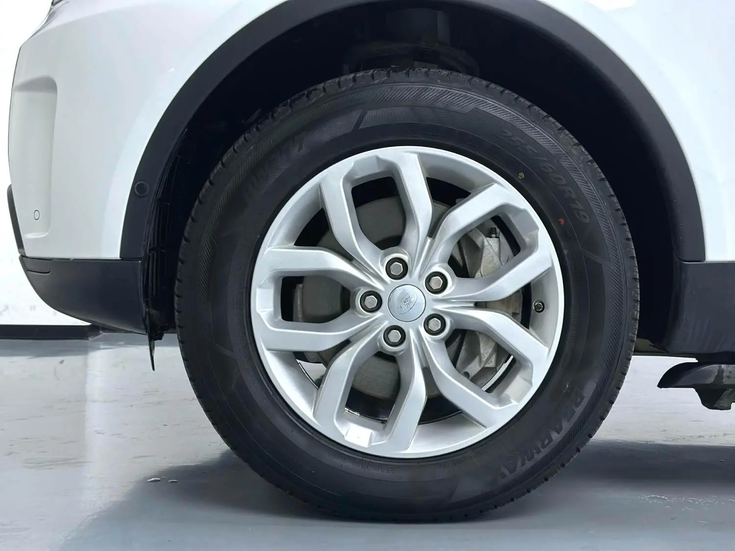 Land Rover Discovery 2019 3.0 V6 SE