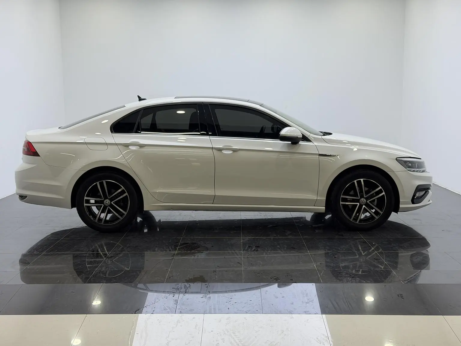 Volkswagen Lamando 2021 Facelift 280TSI DSG Comfort