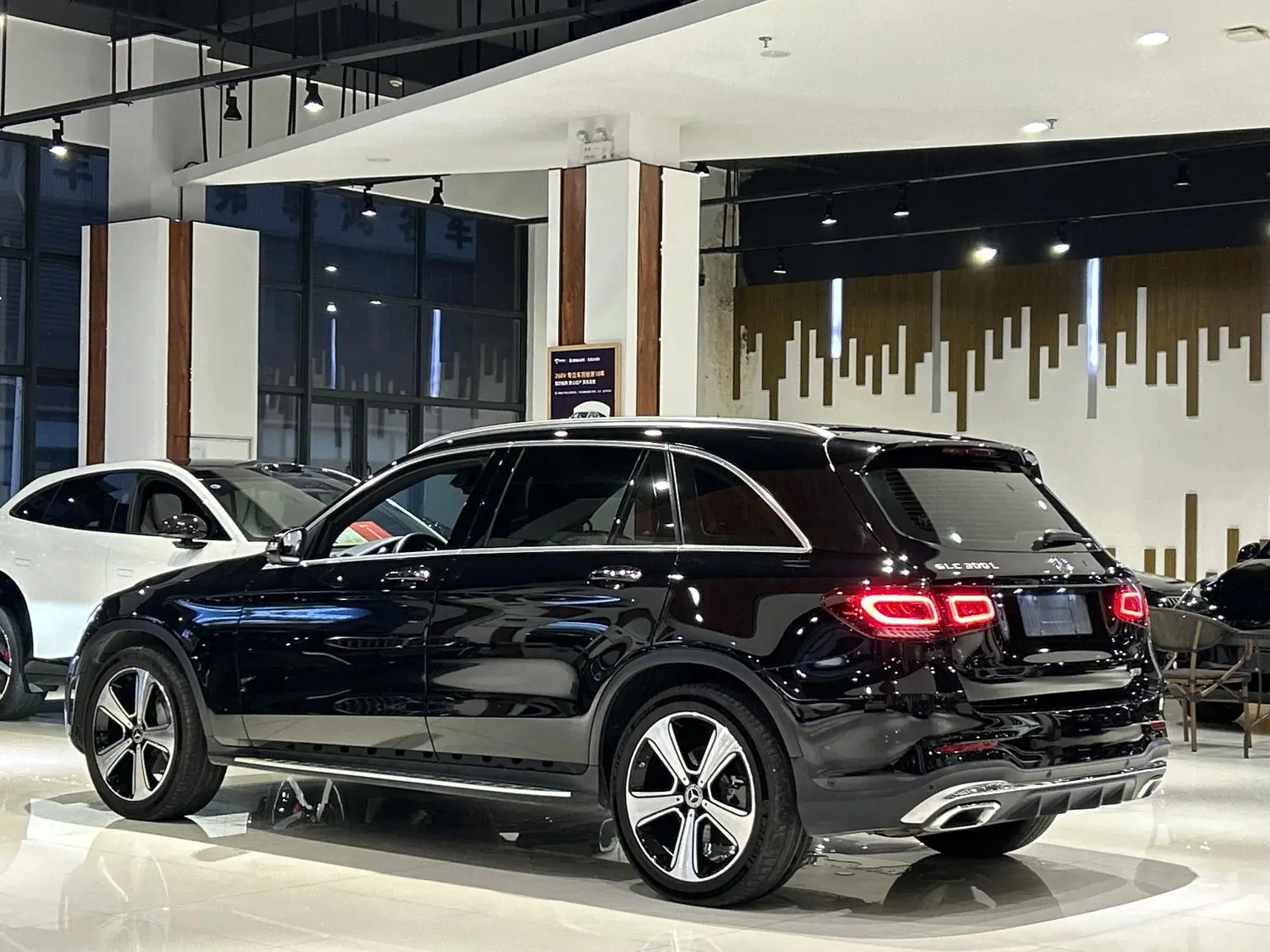 Mercedes-Benz GLC 2020 Facelift GLC 300 L 4MATIC Luxury