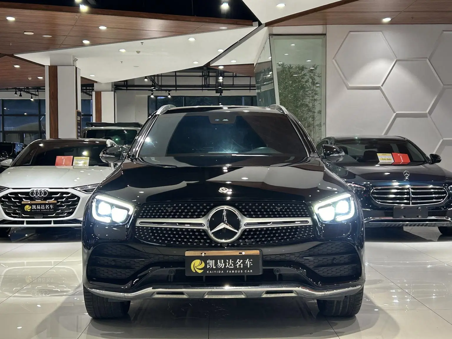 Mercedes-Benz GLC 2020 Facelift GLC 300 L 4MATIC Luxury