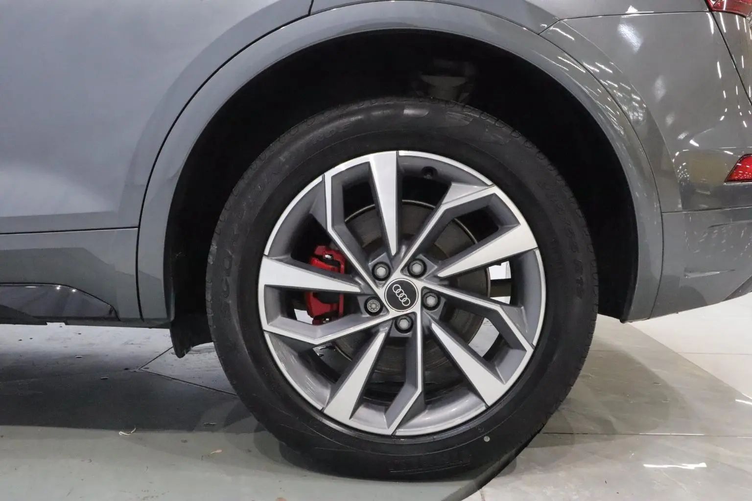 Audi Q5L 2024 40TFSI Dynamic Luxury