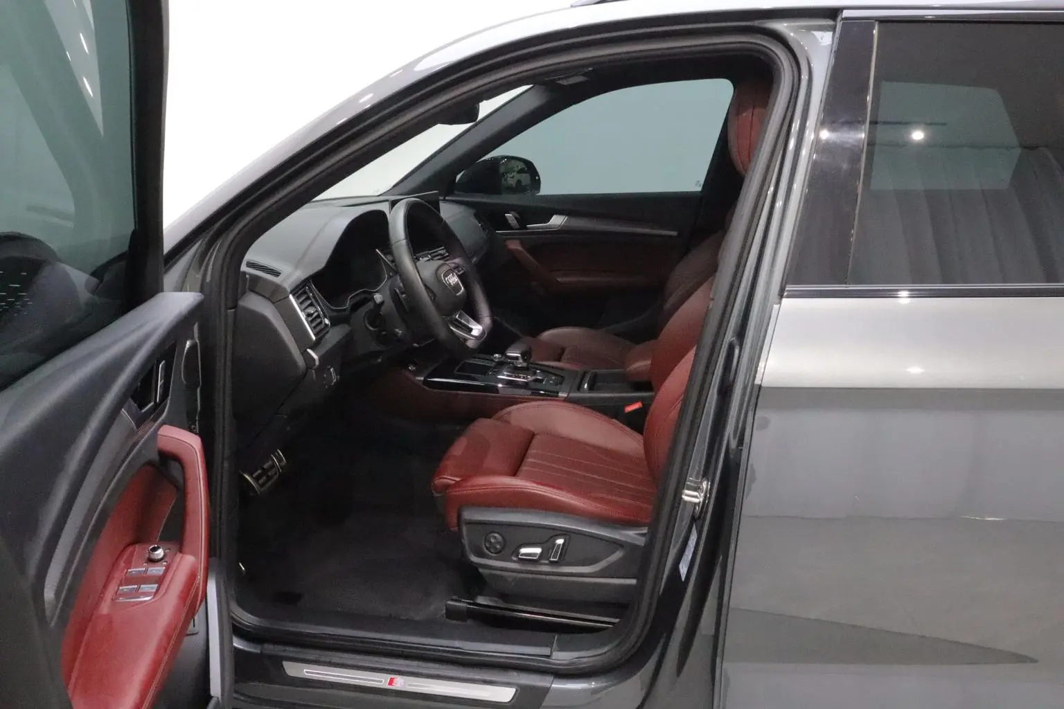 Audi Q5L 2024 40TFSI Dynamic Luxury