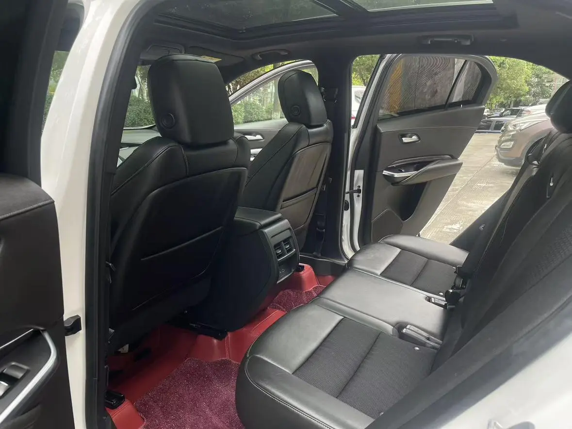 Cadillac XT4 2020 Facelift 28T 2WD Tech