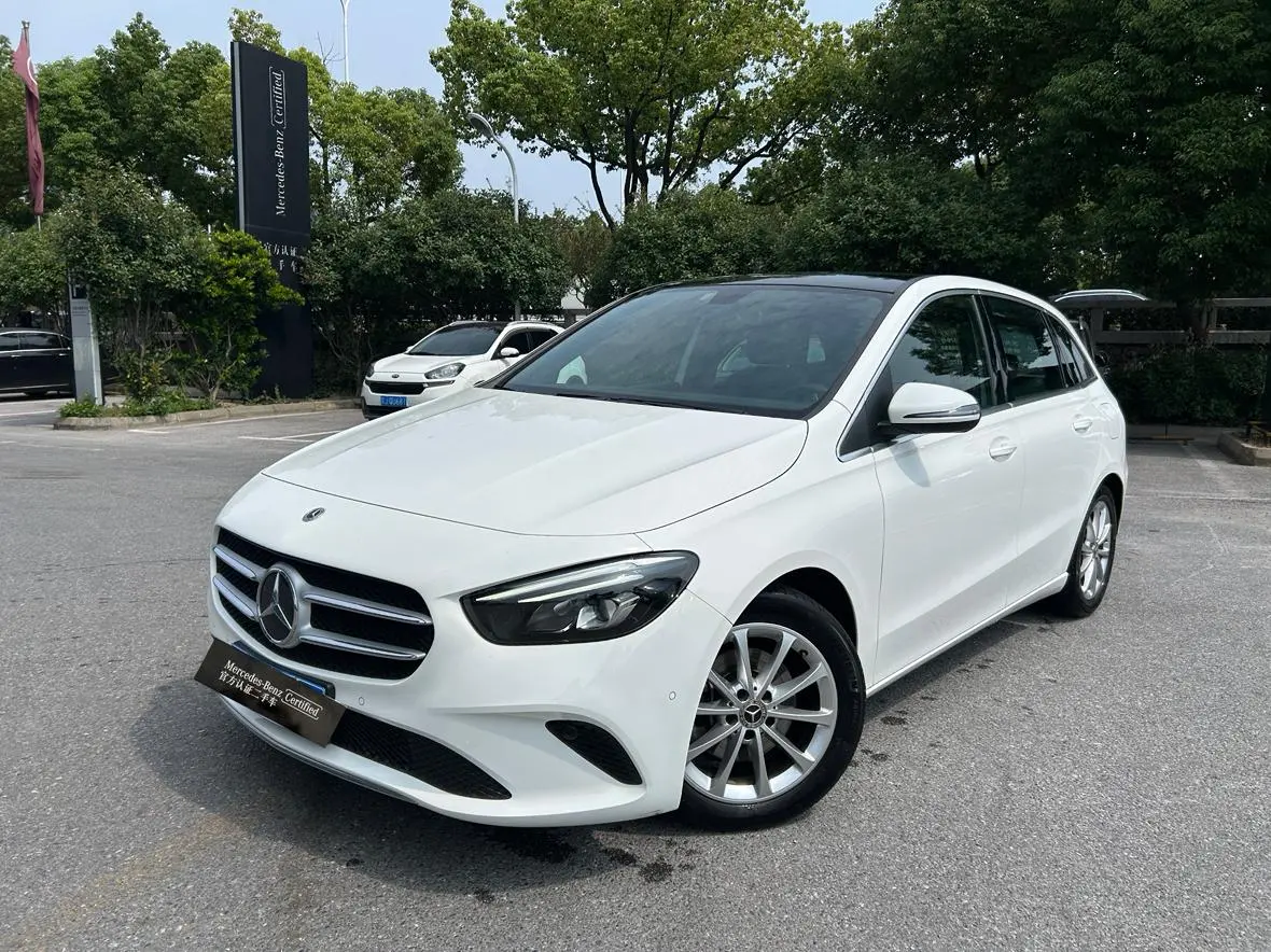 Mercedes-Benz B Class 2023 B 200 Fashion