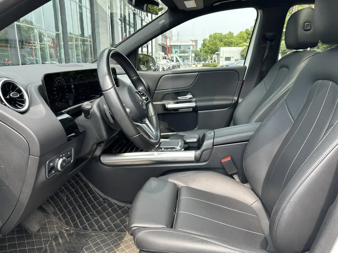 Mercedes-Benz B Class 2023 B 200 Fashion