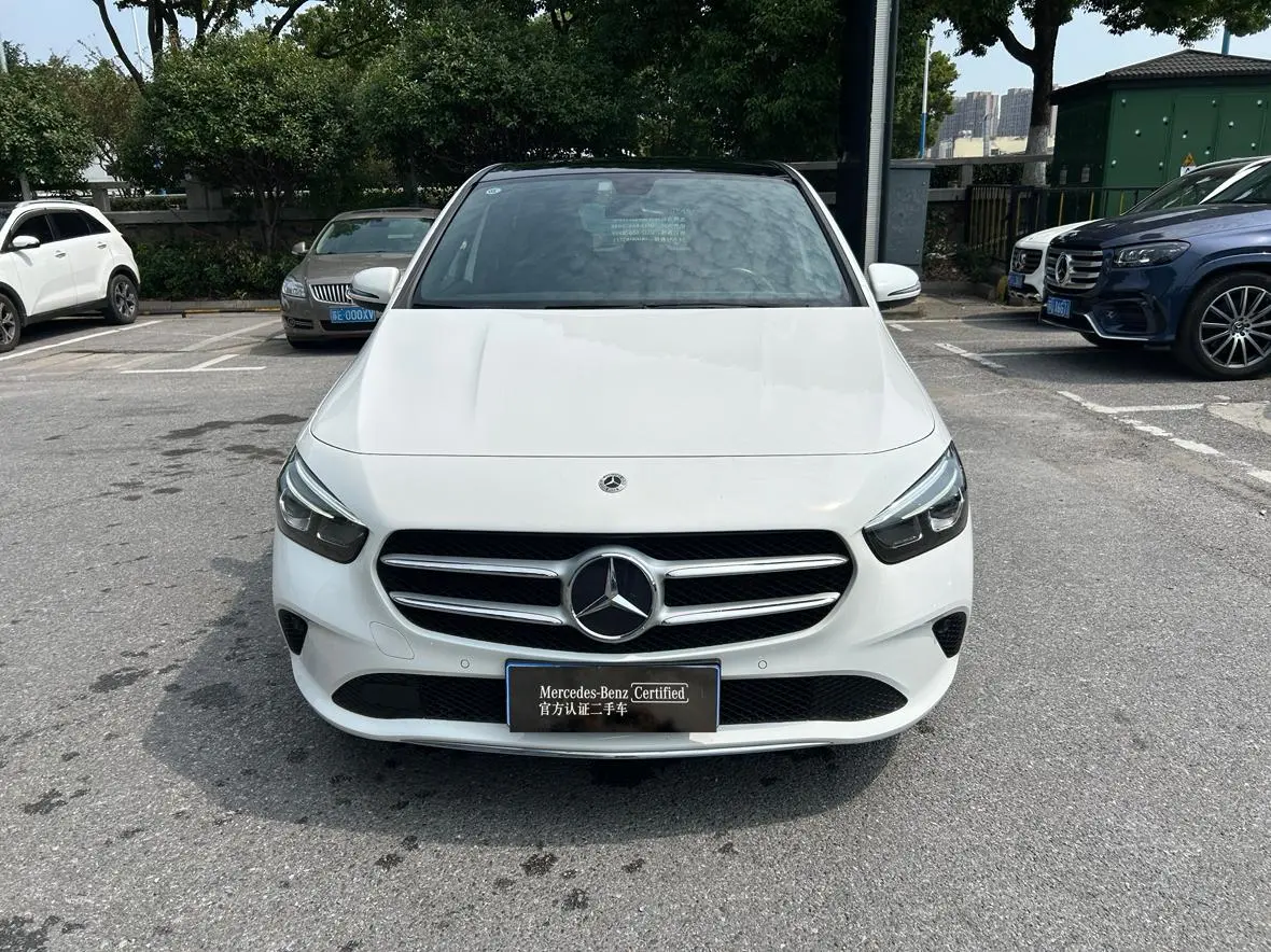 Mercedes-Benz B Class 2023 B 200 Fashion
