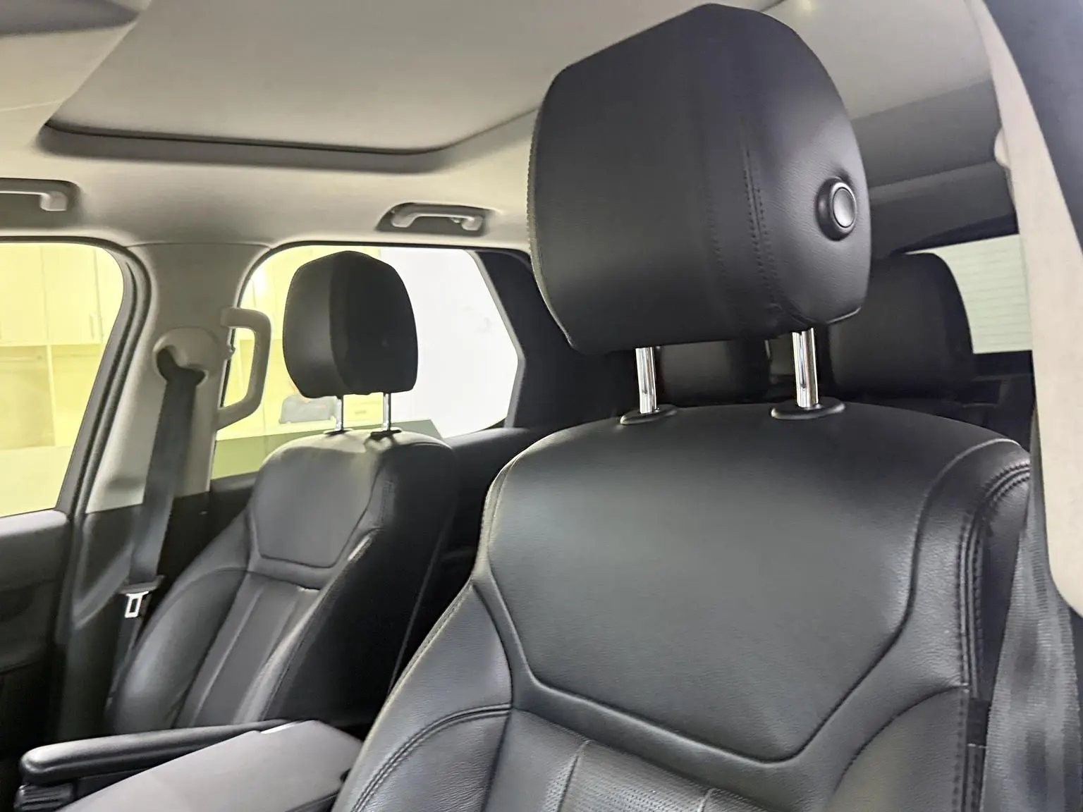 Land Rover Discovery 2018 3.0 V6 SE