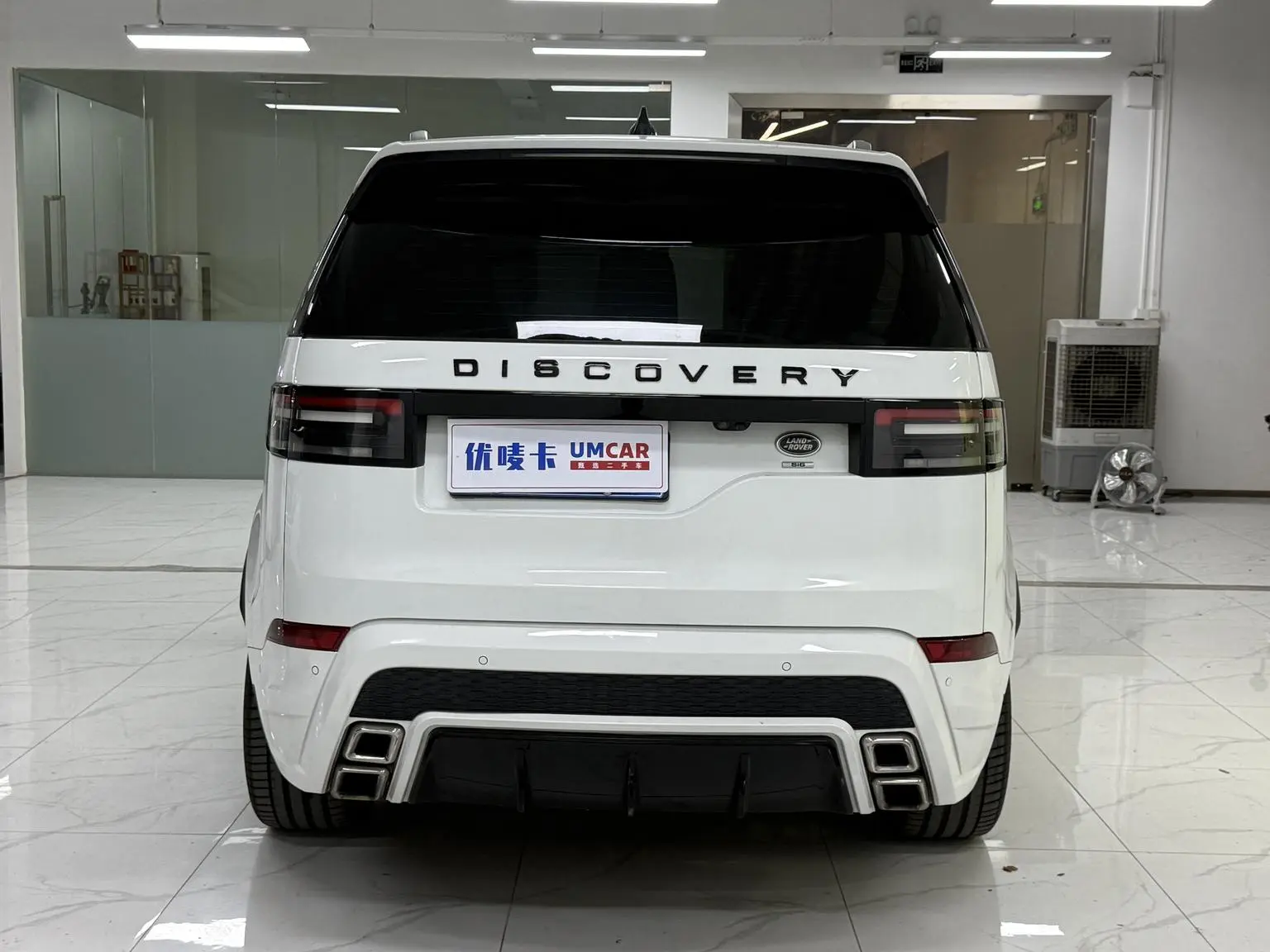Land Rover Discovery 2018 3.0 V6 SE