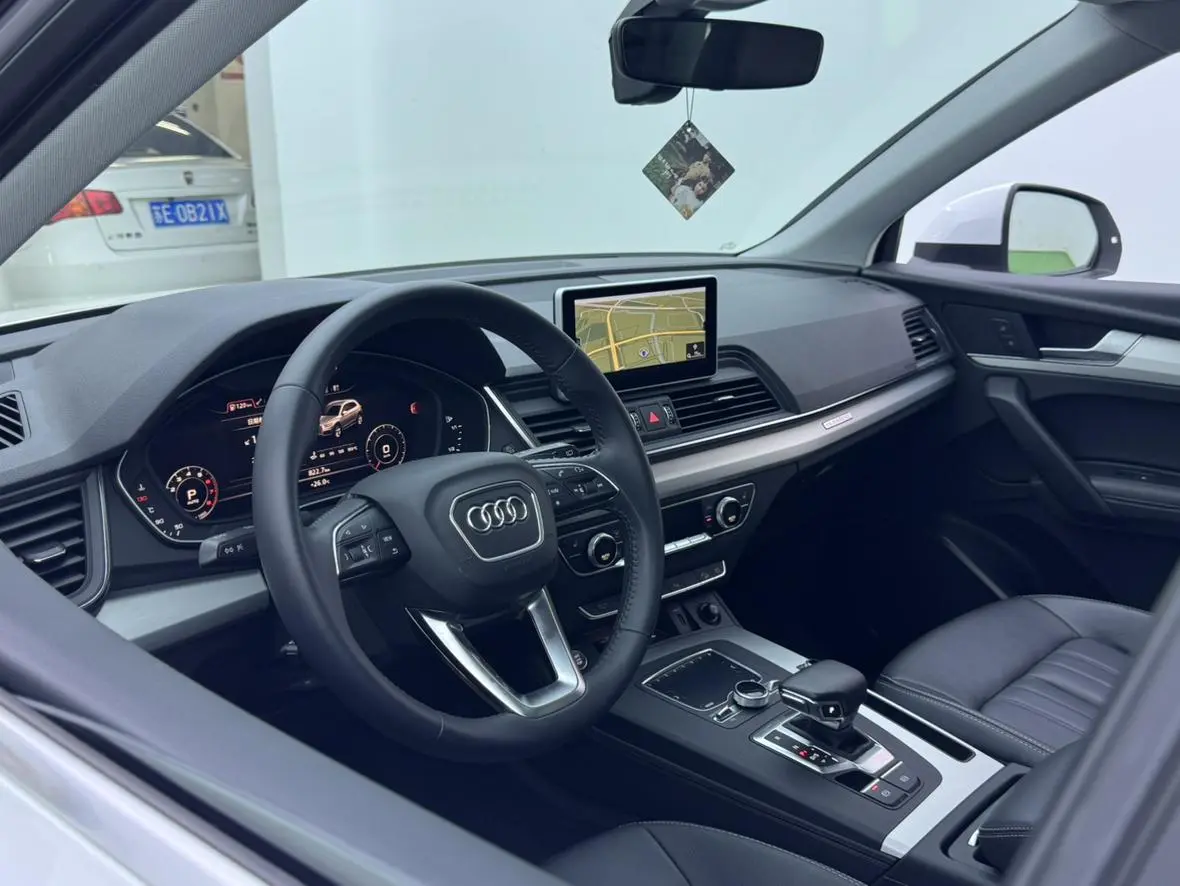 Audi Q5L 2020 40 TFSI Fashion