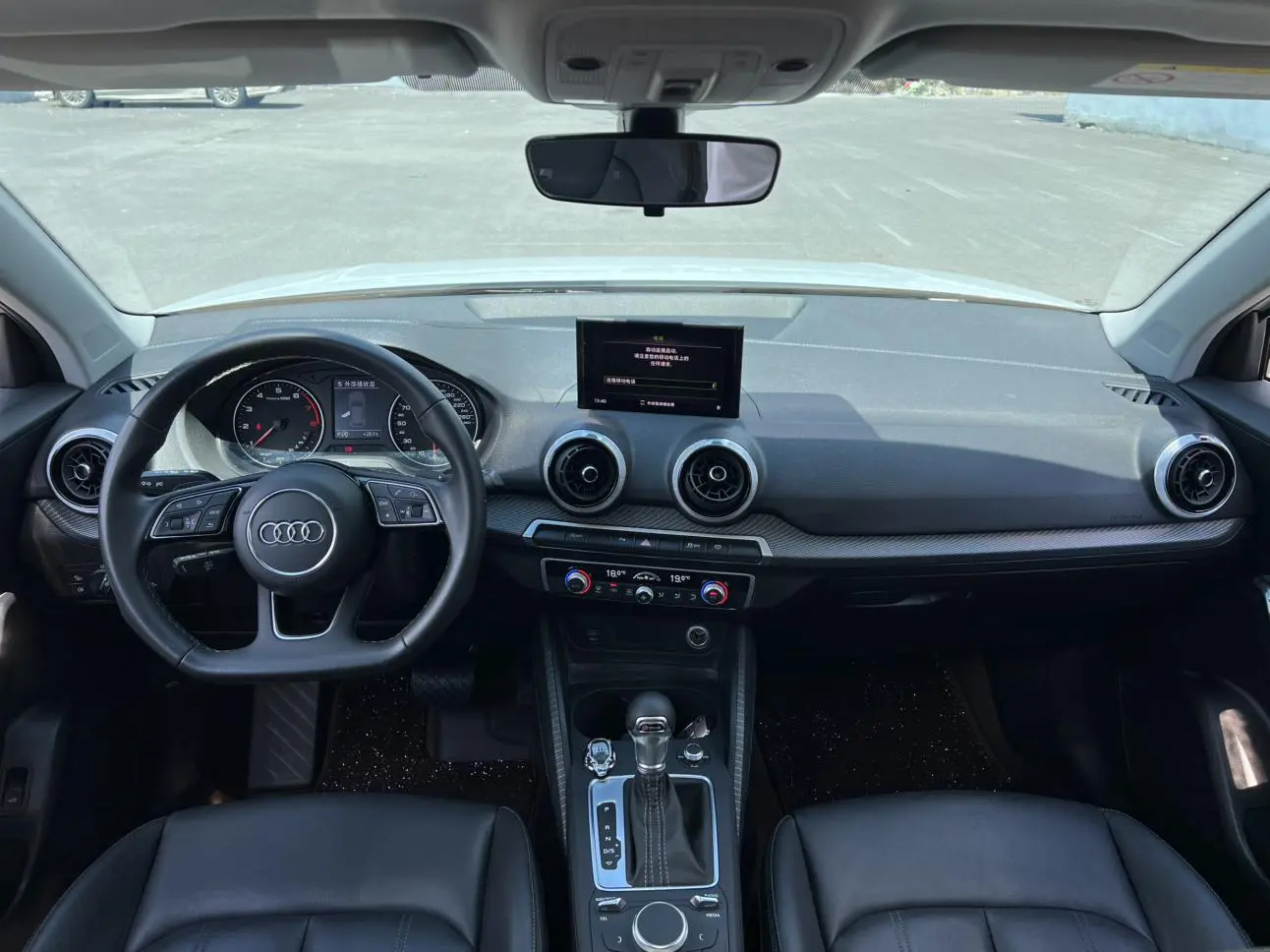 Audi Q2L 2022 35 TFSI Dynamic Fashion