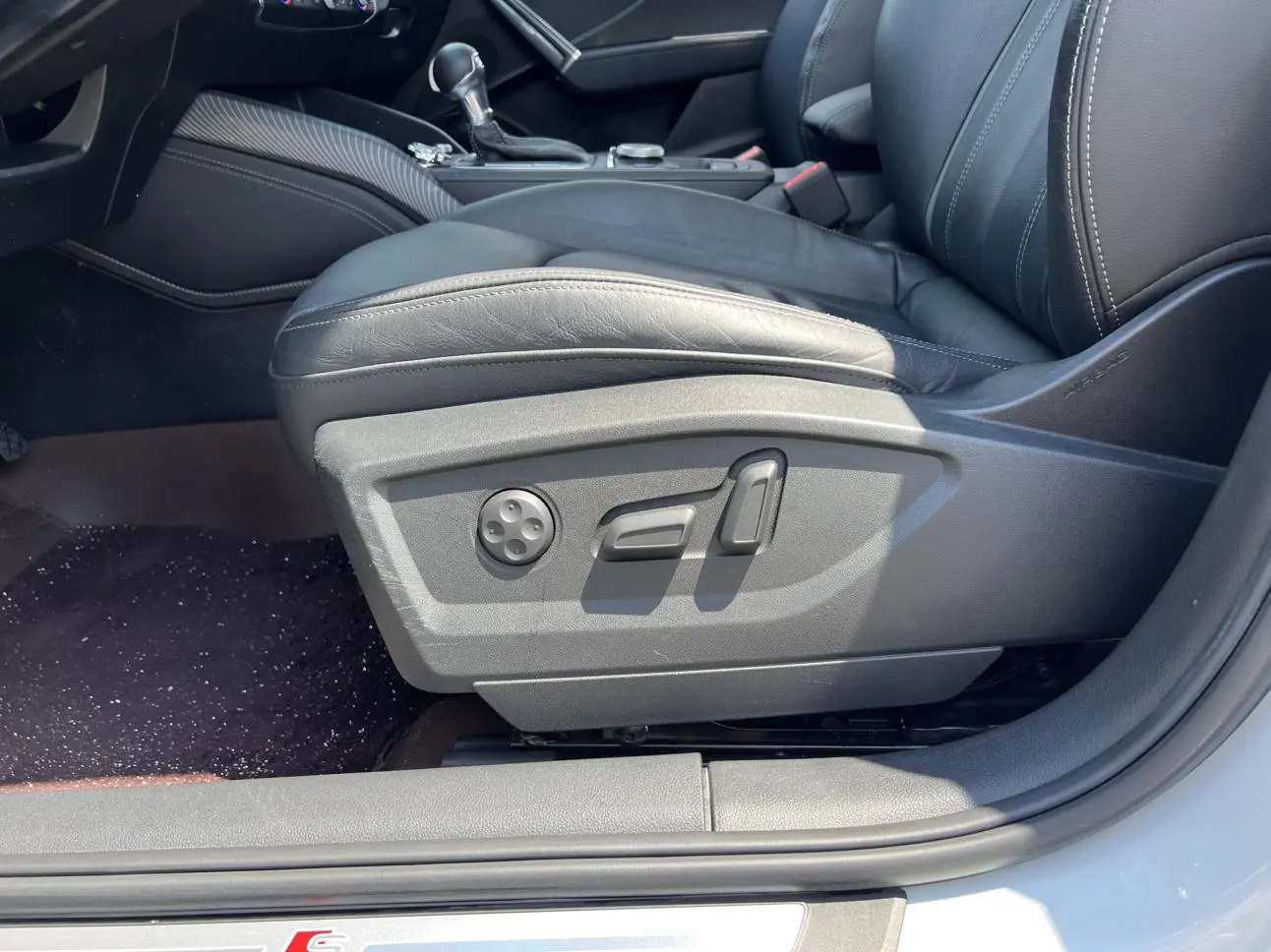 Audi Q2L 2022 35 TFSI Dynamic Fashion