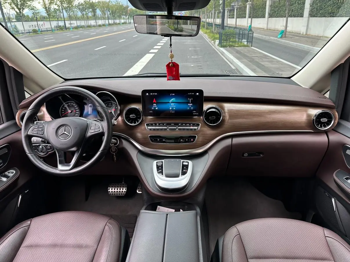 Mercedes-Benz V Class 2021 V 260 L LWB Luxury