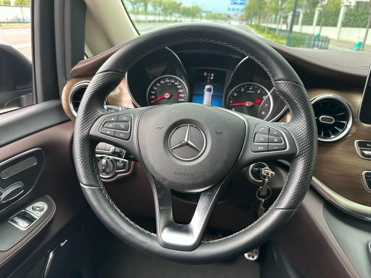 Mercedes-Benz V Class 2021 V 260 L LWB Luxury
