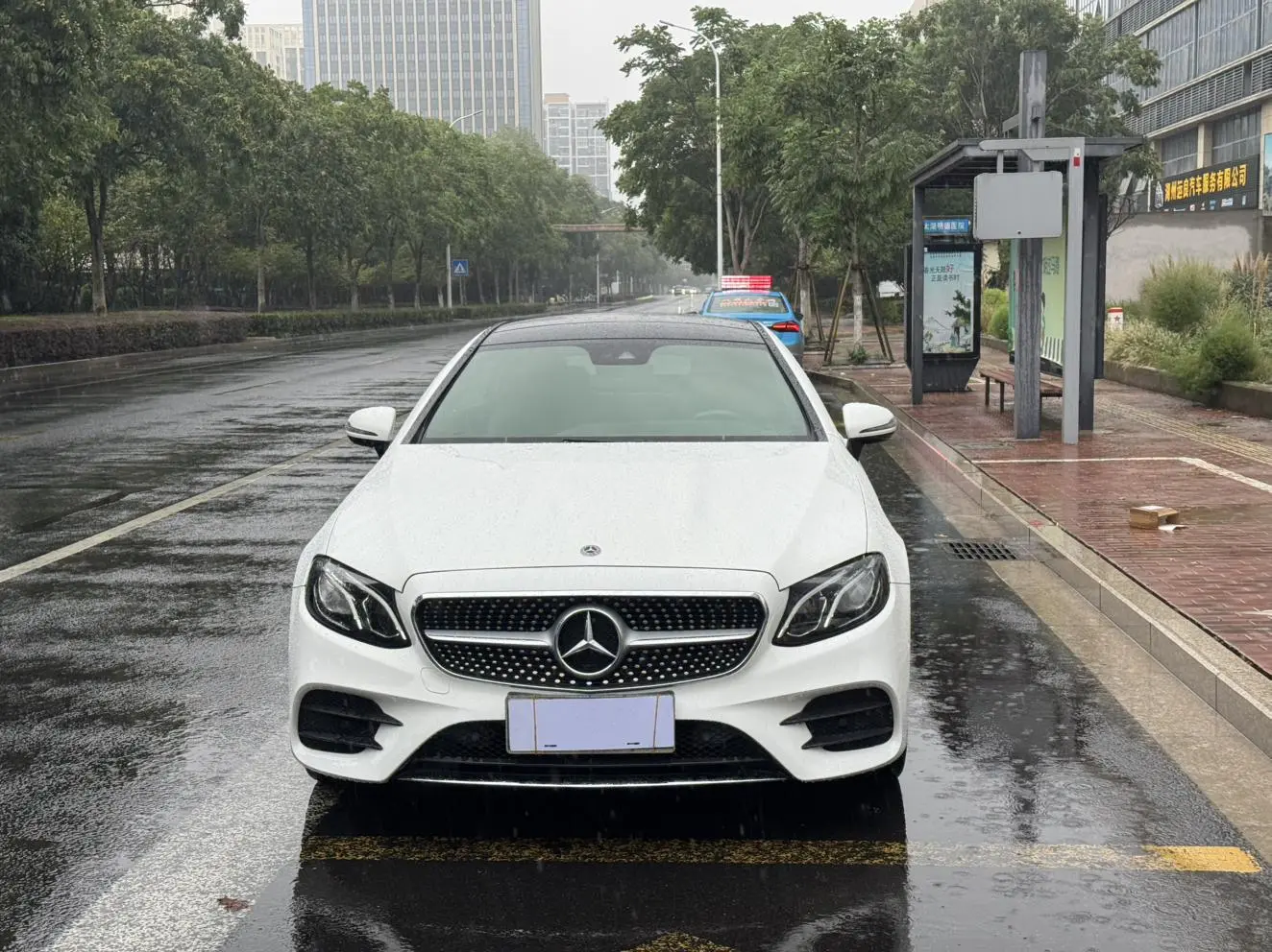 Mercedes-Benz E Class ( Import ) 2018 E 200 4MATIC Coupe