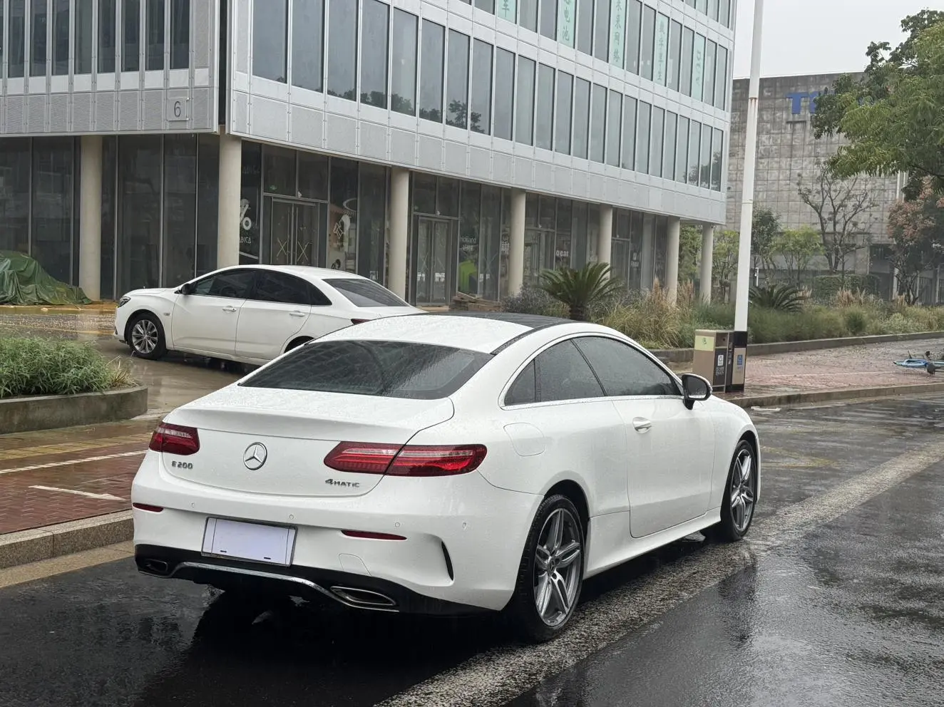 Mercedes-Benz E Class ( Import ) 2018 E 200 4MATIC Coupe