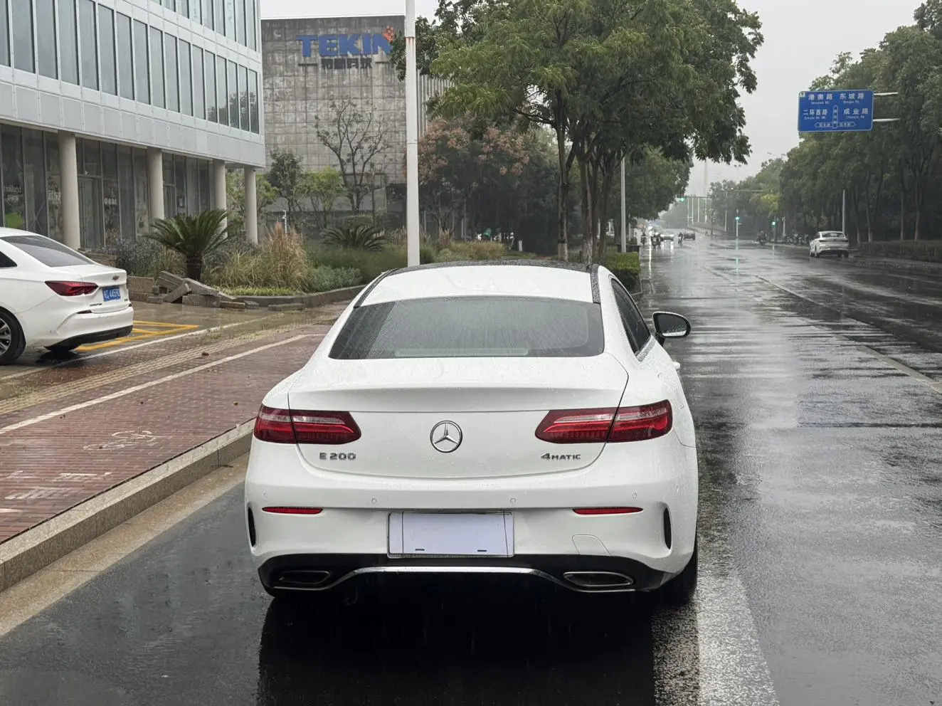 Mercedes-Benz E Class ( Import ) 2018 E 200 4MATIC Coupe