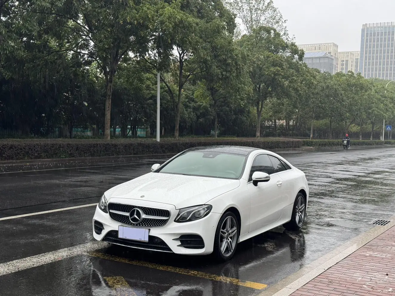Mercedes-Benz E Class ( Import ) 2018 E 200 4MATIC Coupe
