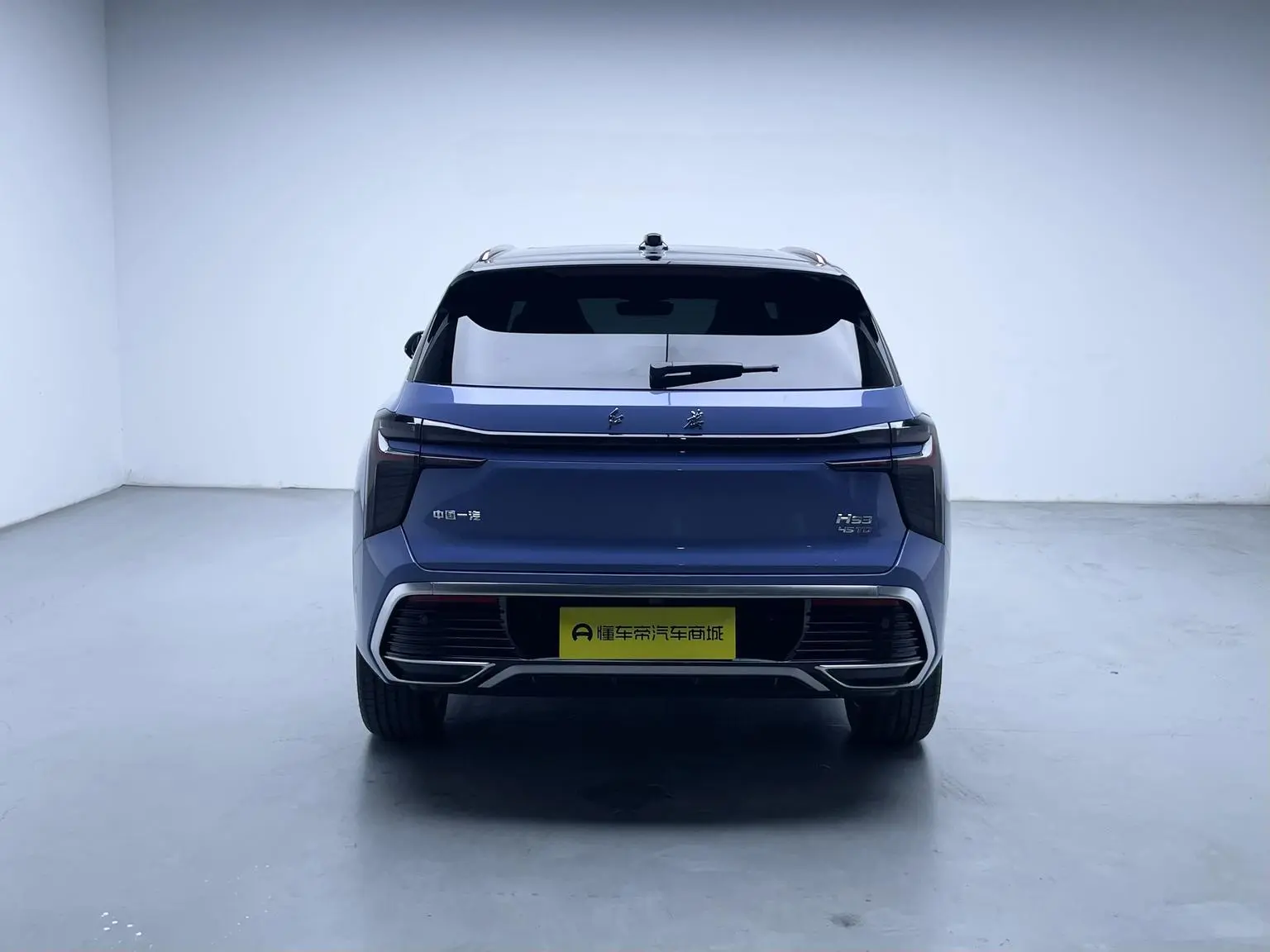 Hongqi HS3 2023 2.0T 4WD