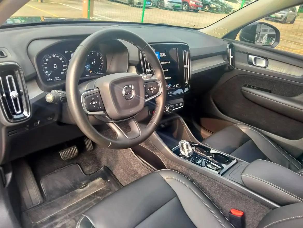 Volvo XC40 2021 T4 4WD Vision Luxury